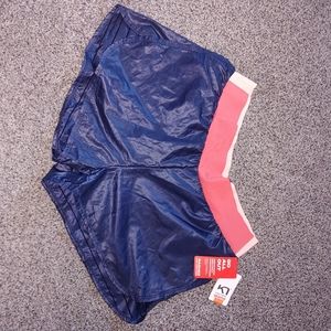 KARI TRAA Nylon shiny shorts
